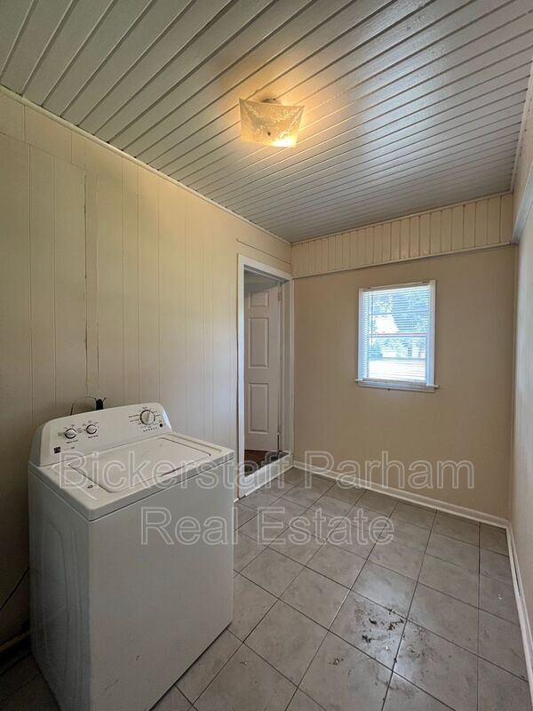 Building Photo - 3224 Glenn St