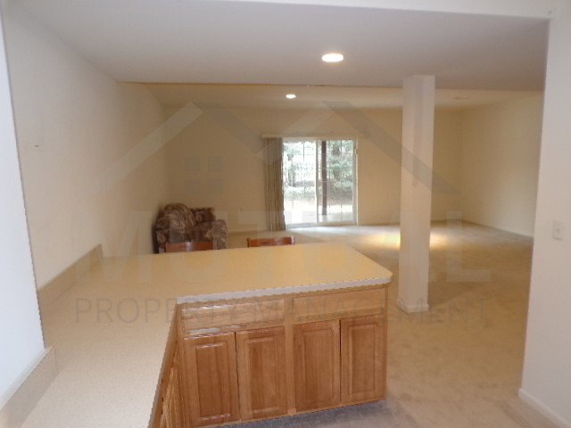 Building Photo - 6575 Cortland Ave