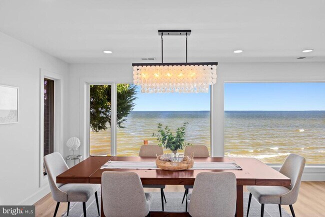 Building Photo - 5510 Beach Dr