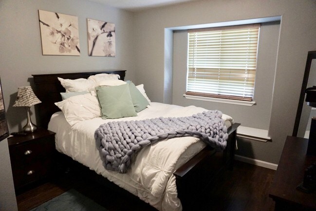 Building Photo - 3531 S Lower Fork Way