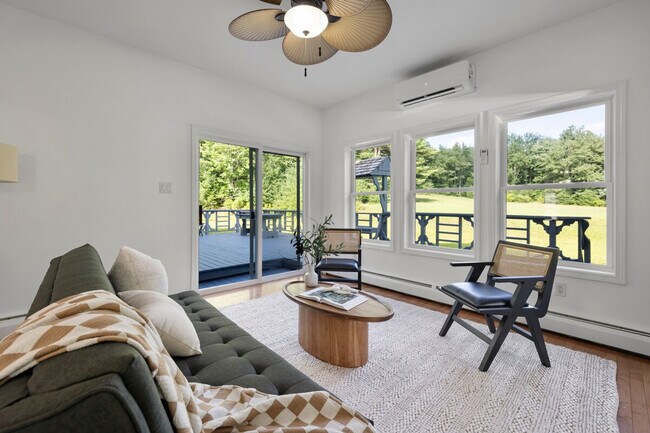 Building Photo - 163 Silver Lake Rd