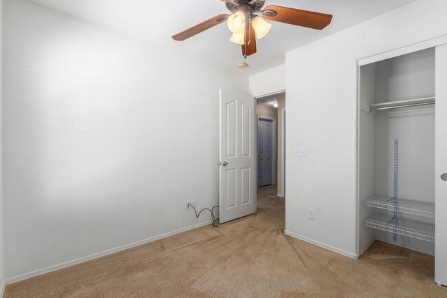 Building Photo - 3-Bedroom Home in The Villages at Queen Cr...