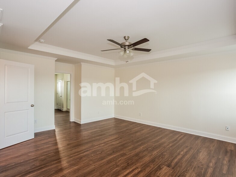 Building Photo - 144 Twin River Dr