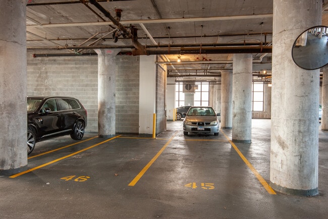 Building Photo - 1524 S Sangamon St