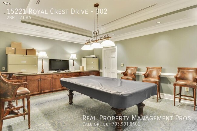 Building Photo - 15221 Royal Crest Dr