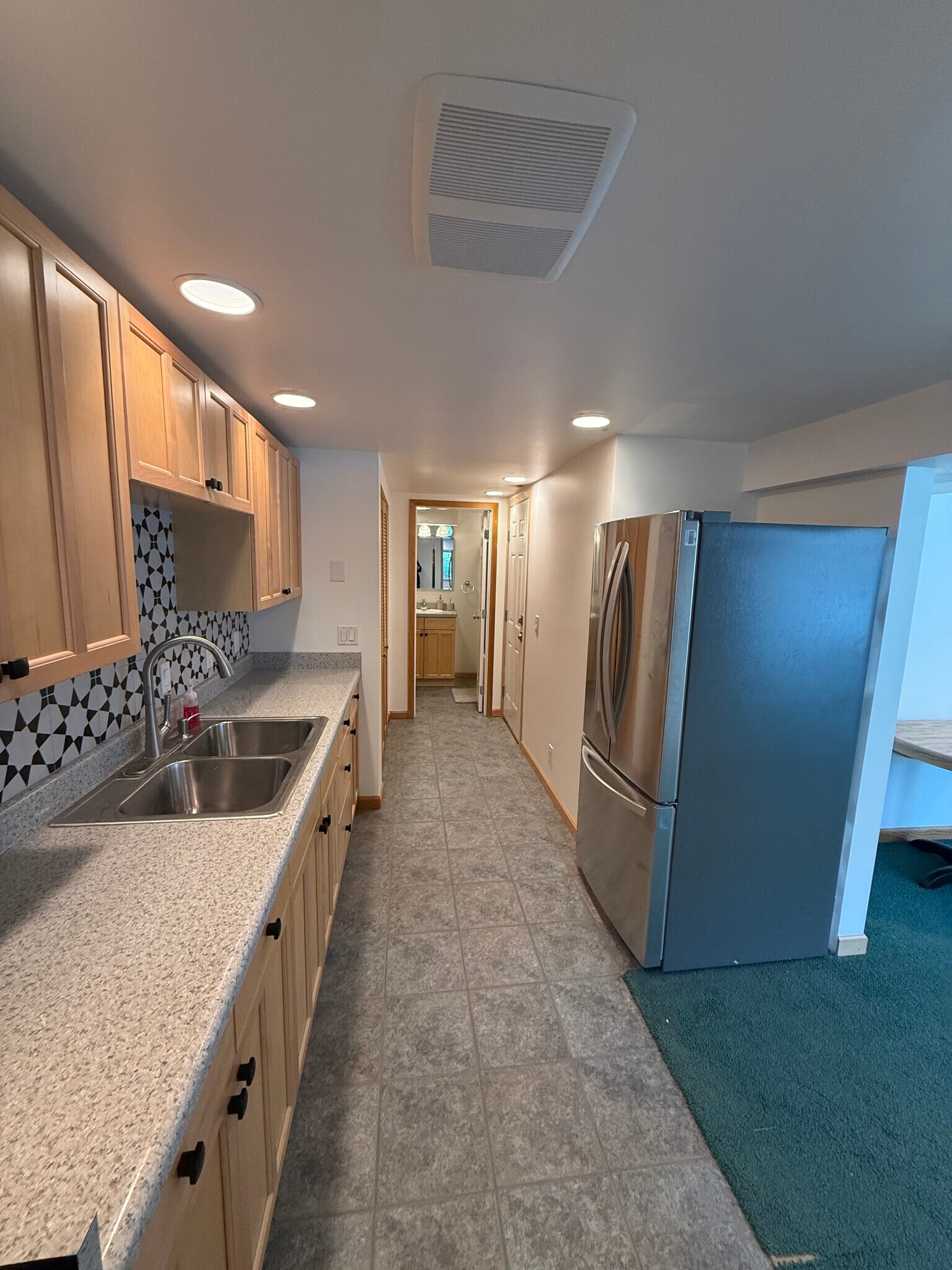 Kitchen - 306 S 193rd St