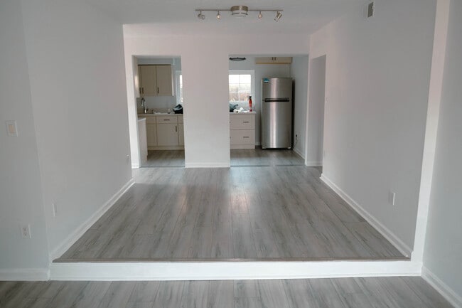 Building Photo - 18360 Timko Ln