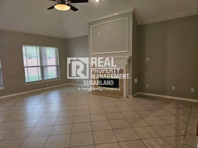 Building Photo - Elegant Living & Modern Comfort in Lexington Creek