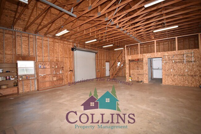 Building Photo - 13233 Ridge Rd