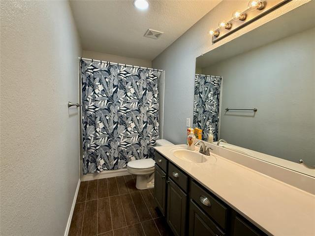 Building Photo - 208 Oxford Dr