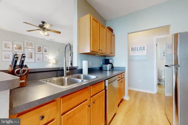 Building Photo - 34670 Villa Cir