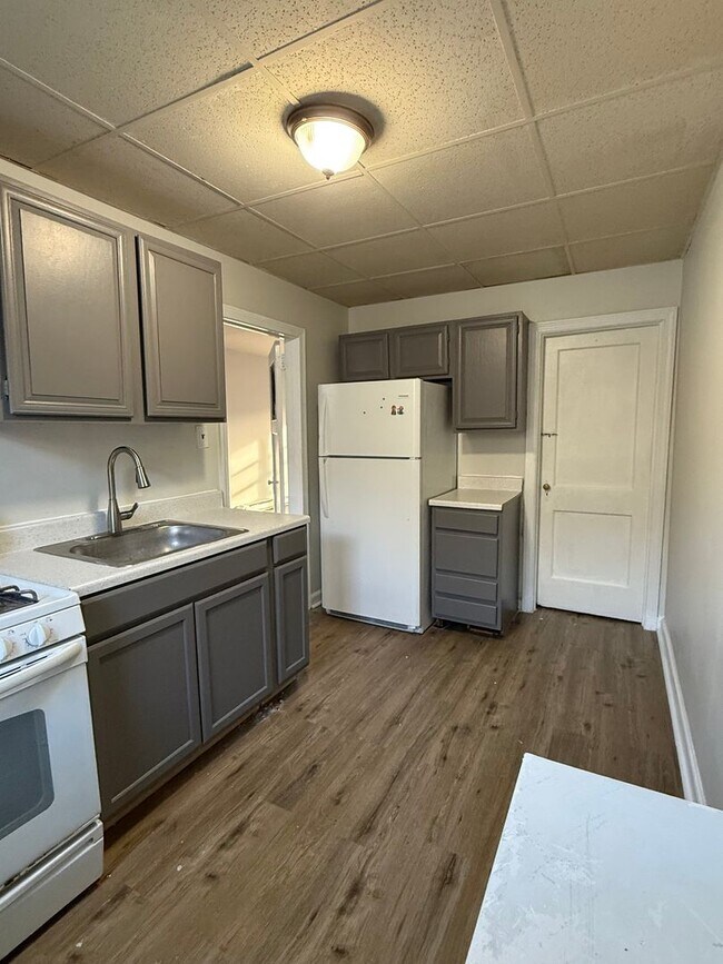 Building Photo - 3-Bedroom Home in Northeast Phila. Available For Rent!