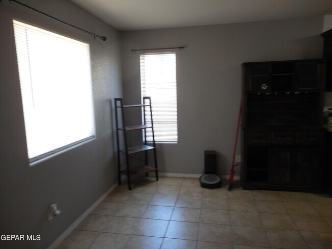 Building Photo - 7045 Eagle Nest Ct