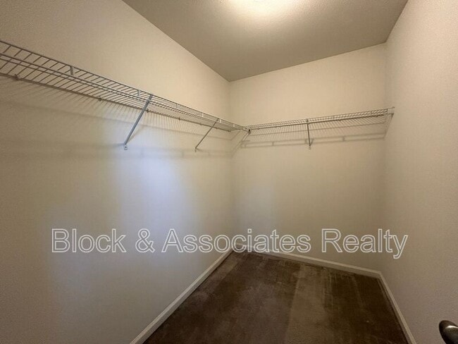 Building Photo - 3723 Shepway Loop