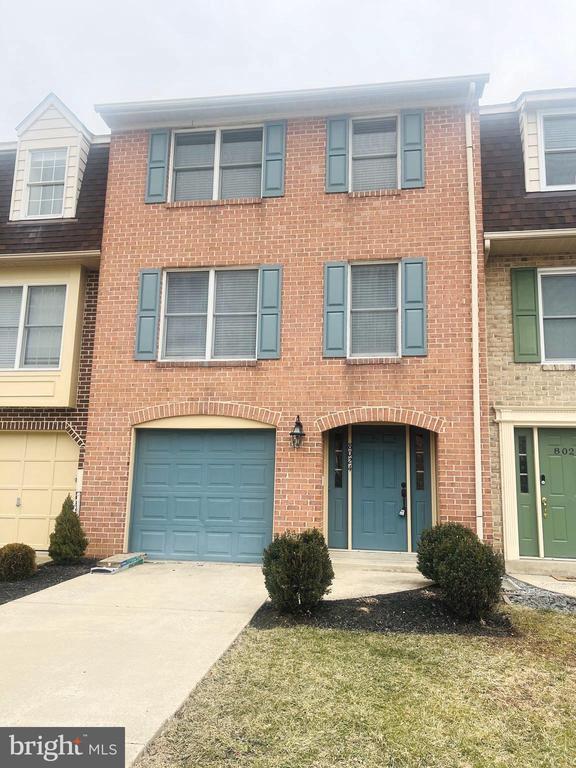 Building Photo - 8024 Hollow Reed Ct