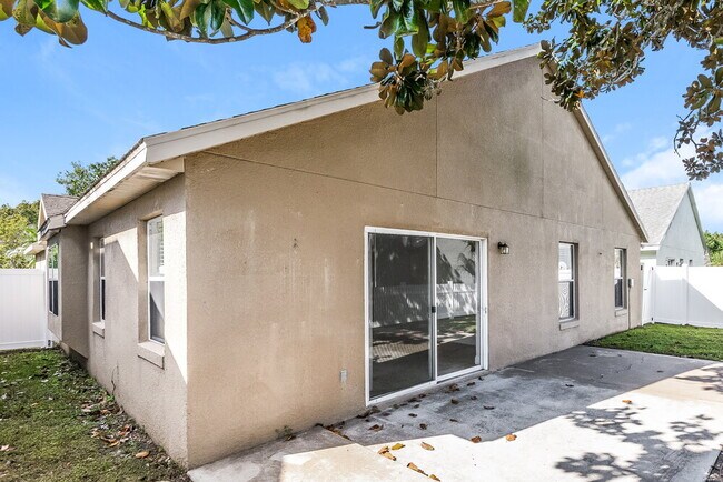 Building Photo - 2504 River Ridge Dr