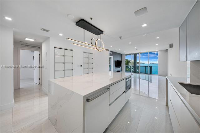 Building Photo - 360 CONDO