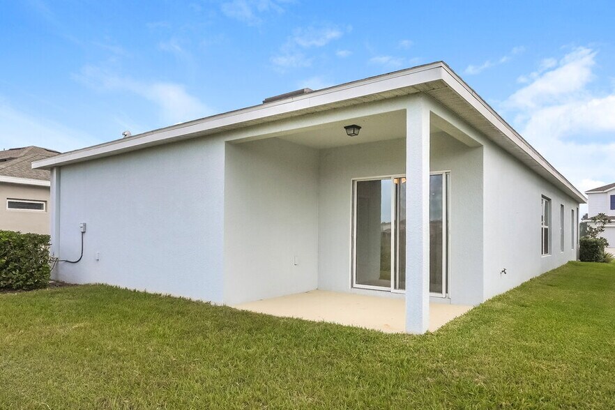 Building Photo - 10423 Hawks Landing Dr