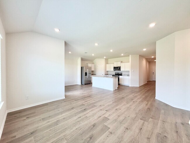 Building Photo - 1116 Riverbrook Ln
