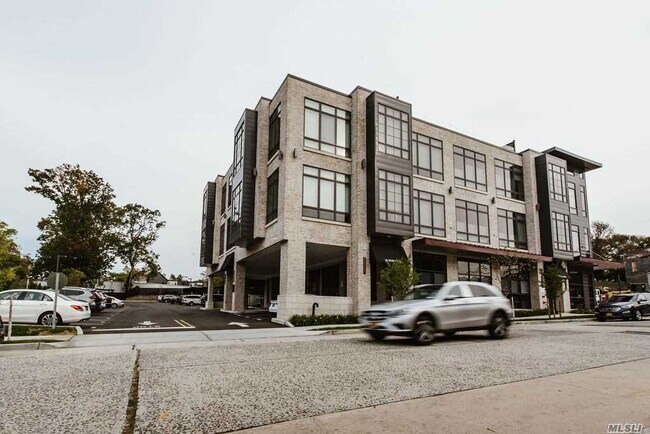 Building Photo - 30 Stewart Ave