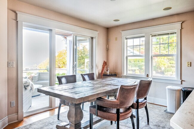 Building Photo - 2724 N Starr St