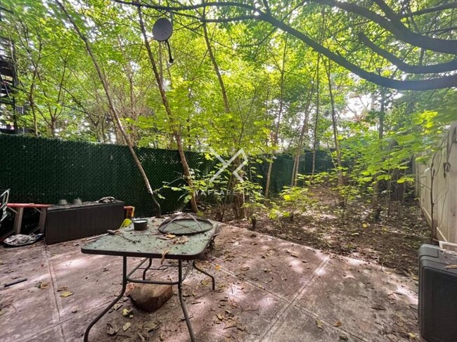Building Photo - 2 bedroom in BROOKLYN NY 11216