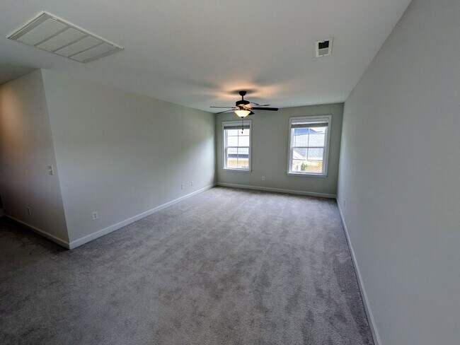 Building Photo - 226 Bismarck Ct