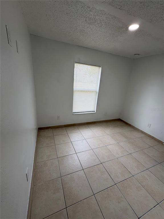 Building Photo - 1053 Scott St