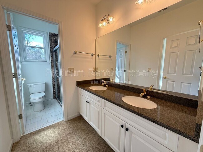 Building Photo - 7020 Grassmoor Grange Way