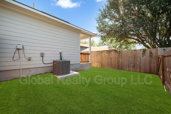 Building Photo - 236 Joseph Cir