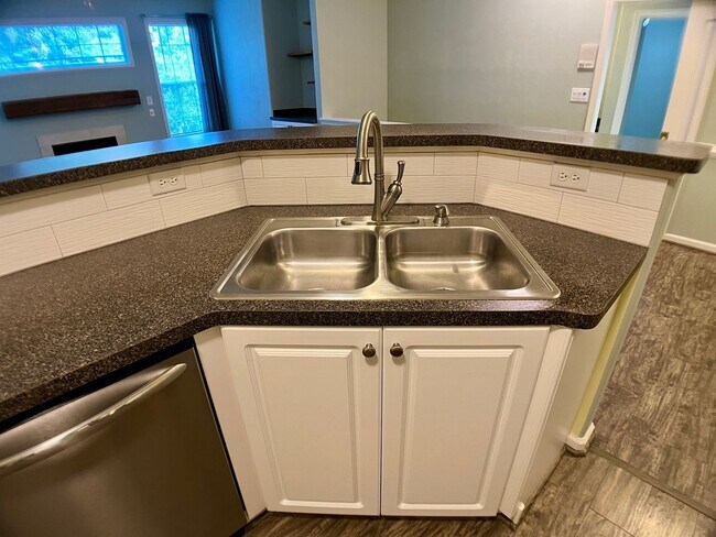 Building Photo - Cypress Point Condo for Rent
