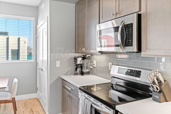 Building Photo - 7669 W 41st Ave