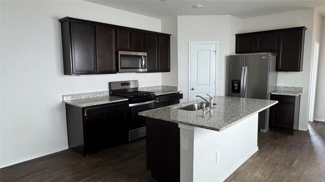 Building Photo - 408 Frogmore Lp