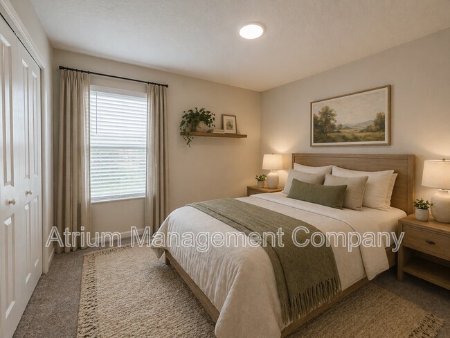 Building Photo - 327 Macarthur St