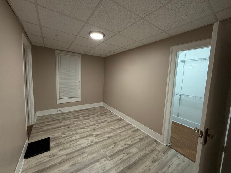 Building Photo - 3 Montcalm St