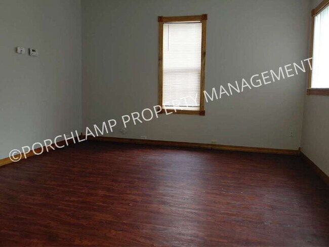 Building Photo - 2121 Harrison Ave