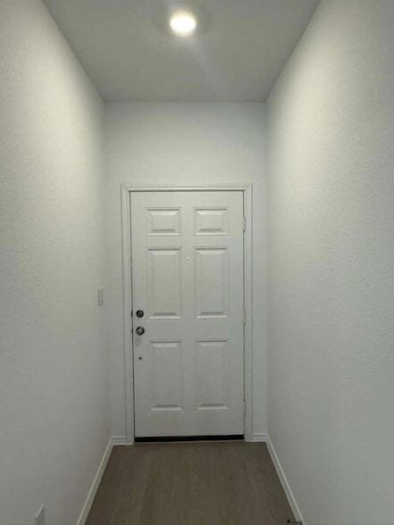 Building Photo - 223 Camargue Dr