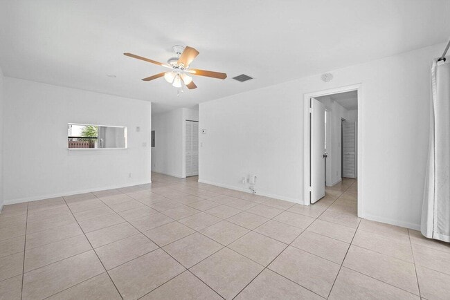 Building Photo - 16422 Straw Way
