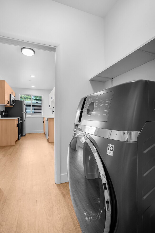 Building Photo - Sandbox Apartments