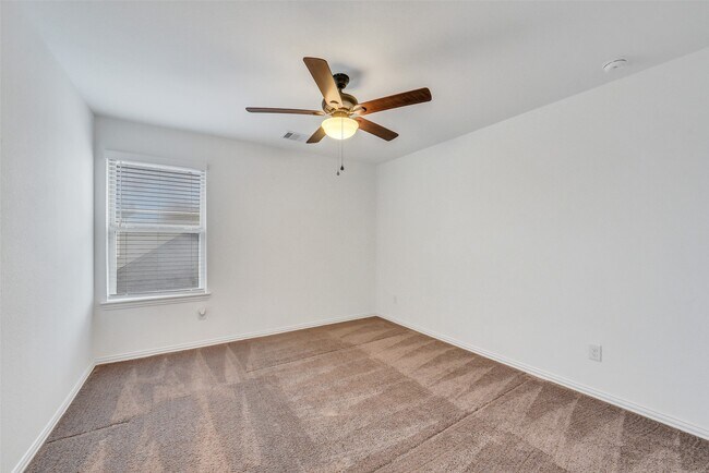 Building Photo - 31618 Donoso Dr