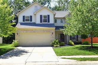 Building Photo - 10655 Trailwood Dr