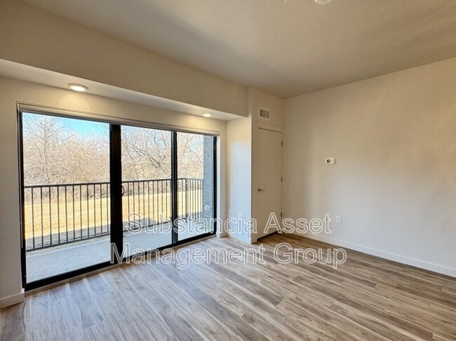 Building Photo - 1665 Midtown Pl