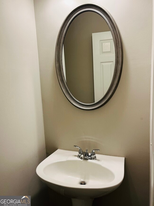 Building Photo - 4014 Carisbrook Dr
