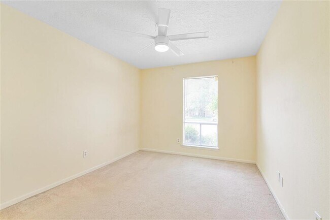 Building Photo - 3107 Woodstone Dr