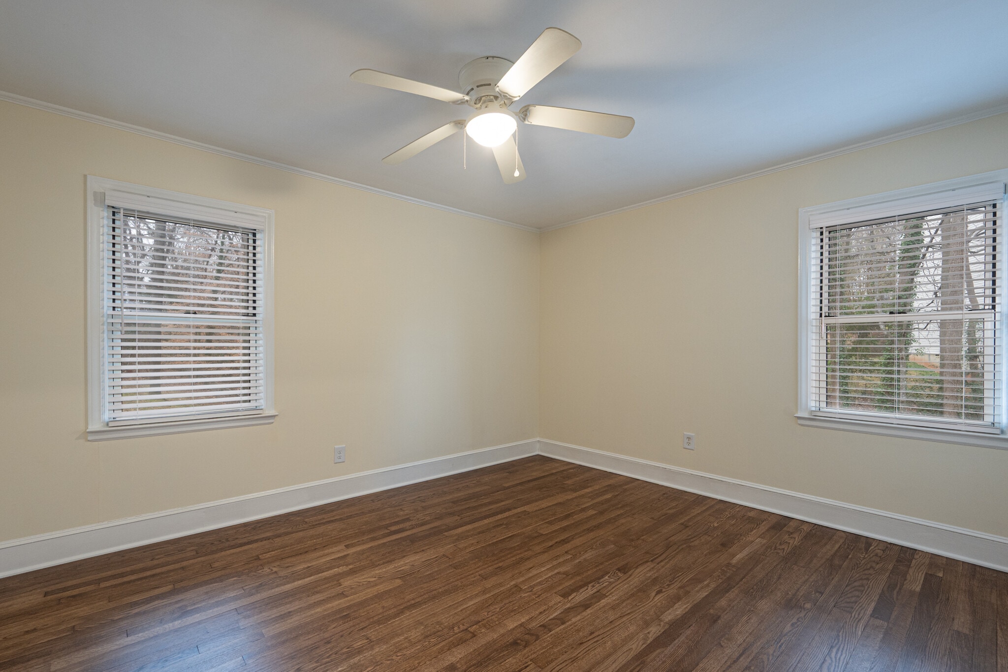 Large Secondary Bedroom - 5000 Erickson Rd