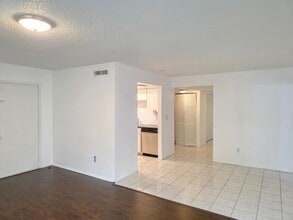 Building Photo - 605 N Keene Rd