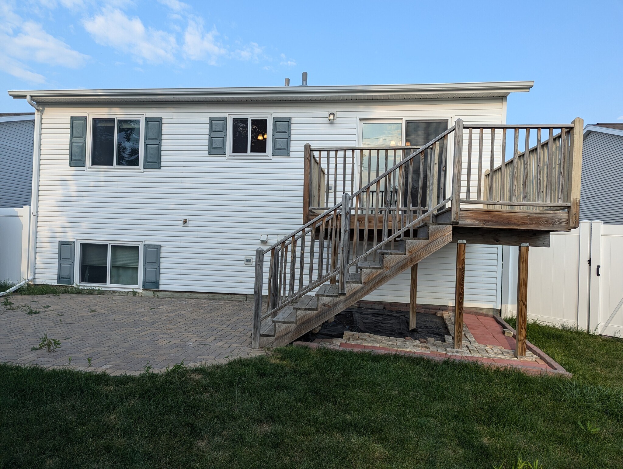 Building Photo - 1824 Huntington Ct