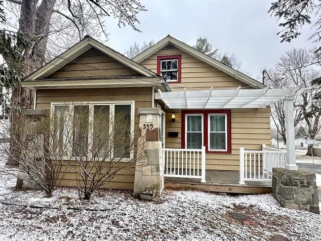 Building Photo - 549 Watervliet Shaker Rd