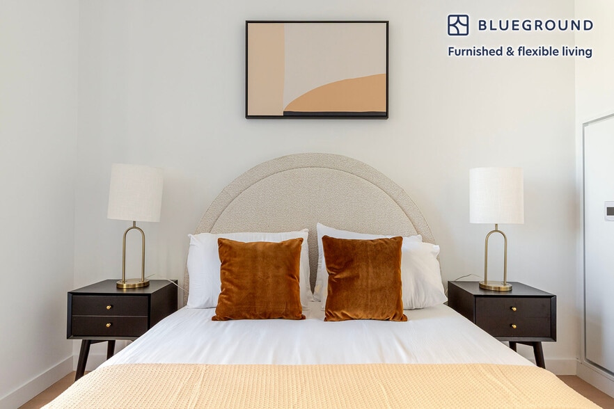 Building Photo - 482 Kent Ave