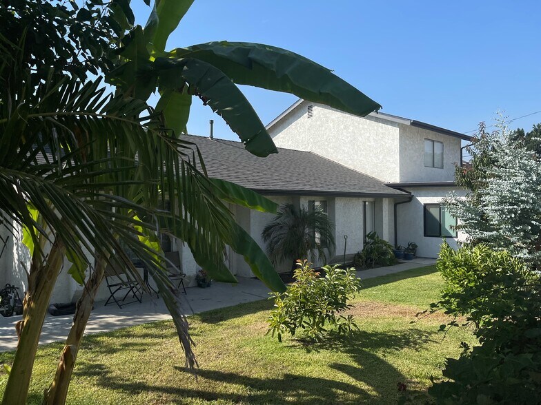 Primary Photo - 9791 Arleta Ave